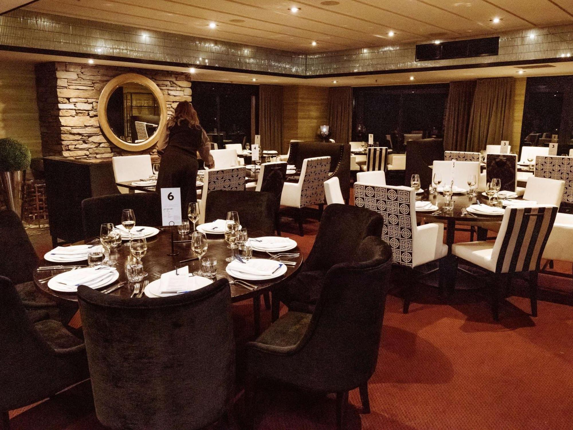 Hotel St Moritz Queenstown - Mgallery By Sofitel Exteriör bild The interior of the restaurant