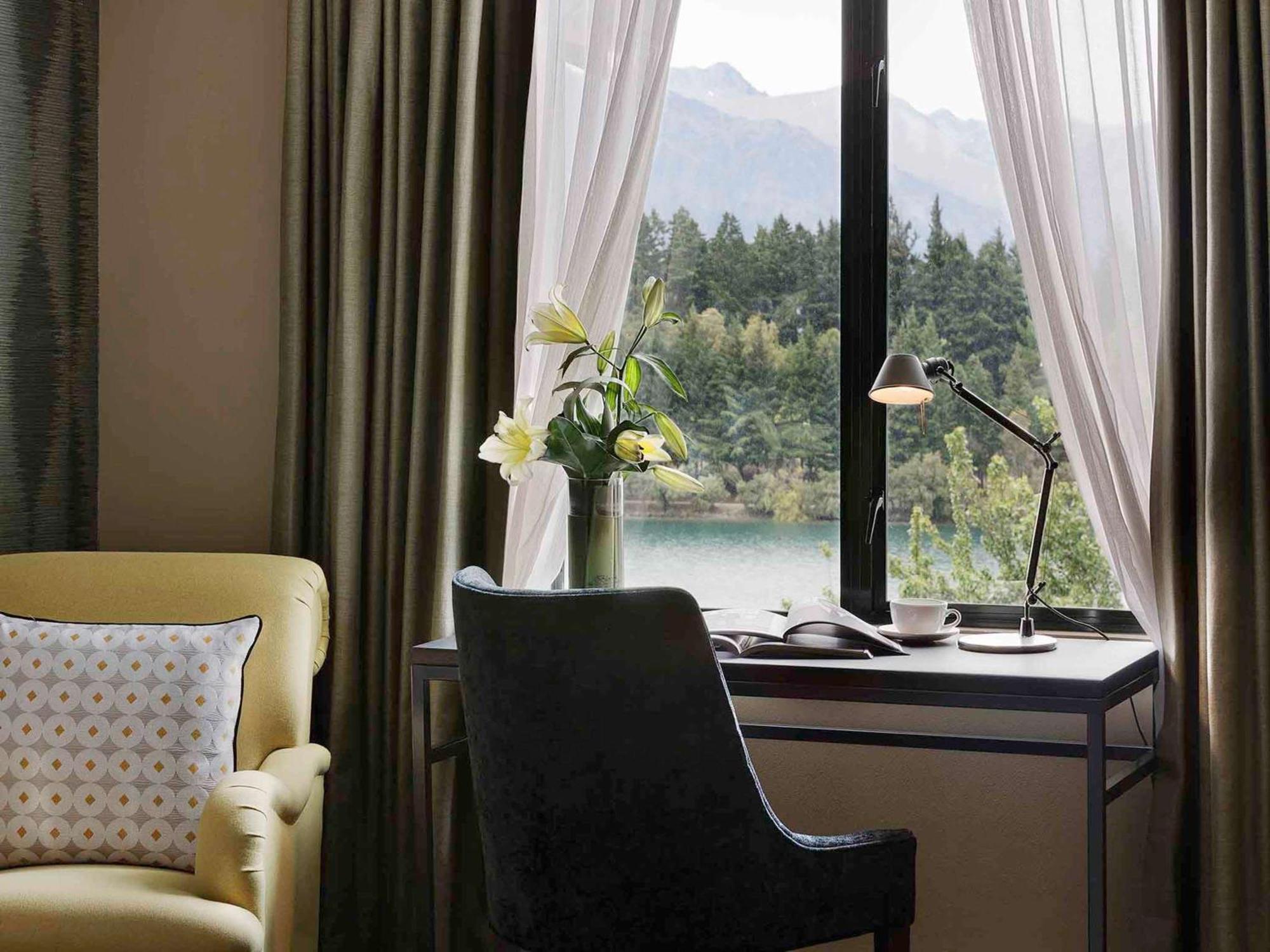 Hotel St Moritz Queenstown - Mgallery By Sofitel Exteriör bild A room at The Lodge at Blue Sky